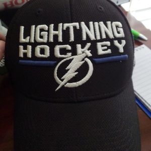 Lightning cap